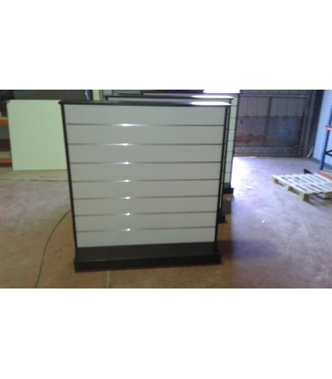 Gondolas Expositoras de panel de lama 125x130x60cm, con cremalleras en los laterales.